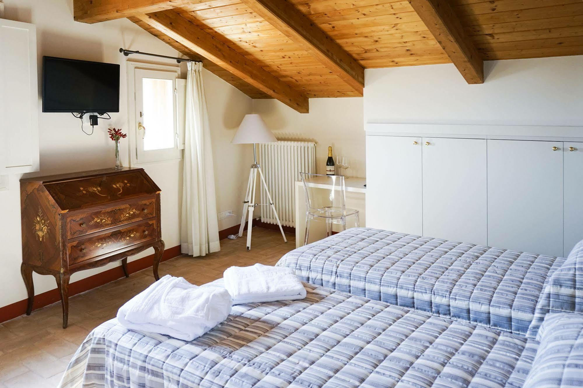 Casa Isolani Charms Rooms Santo Stefano Болонья Екстер'єр фото
